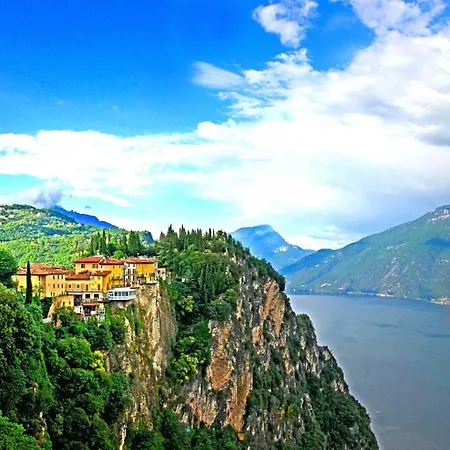 Sogno Sul By Gardadomusmea Villa *